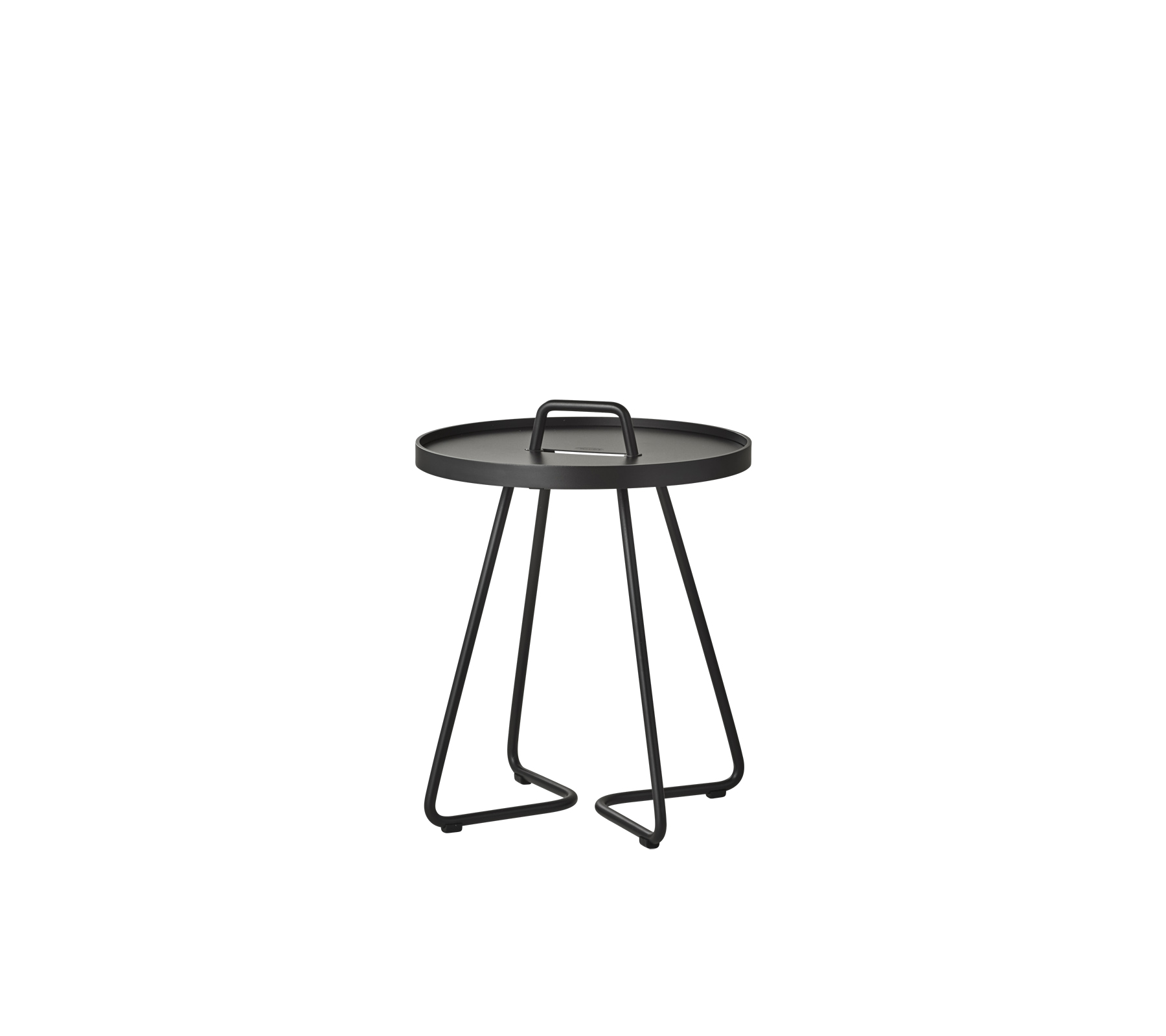 Runder schwarzer Tisch mit sleekem Design und einem Griff, ausgestattet mit vier schrägen Beinen für Stabilität. Ideal für moderne Umgebungen.