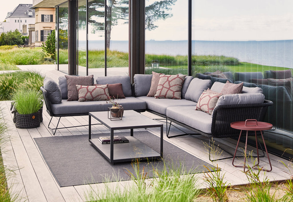 Relax and enjoy the horizon in the stylish Horizon modular sofa