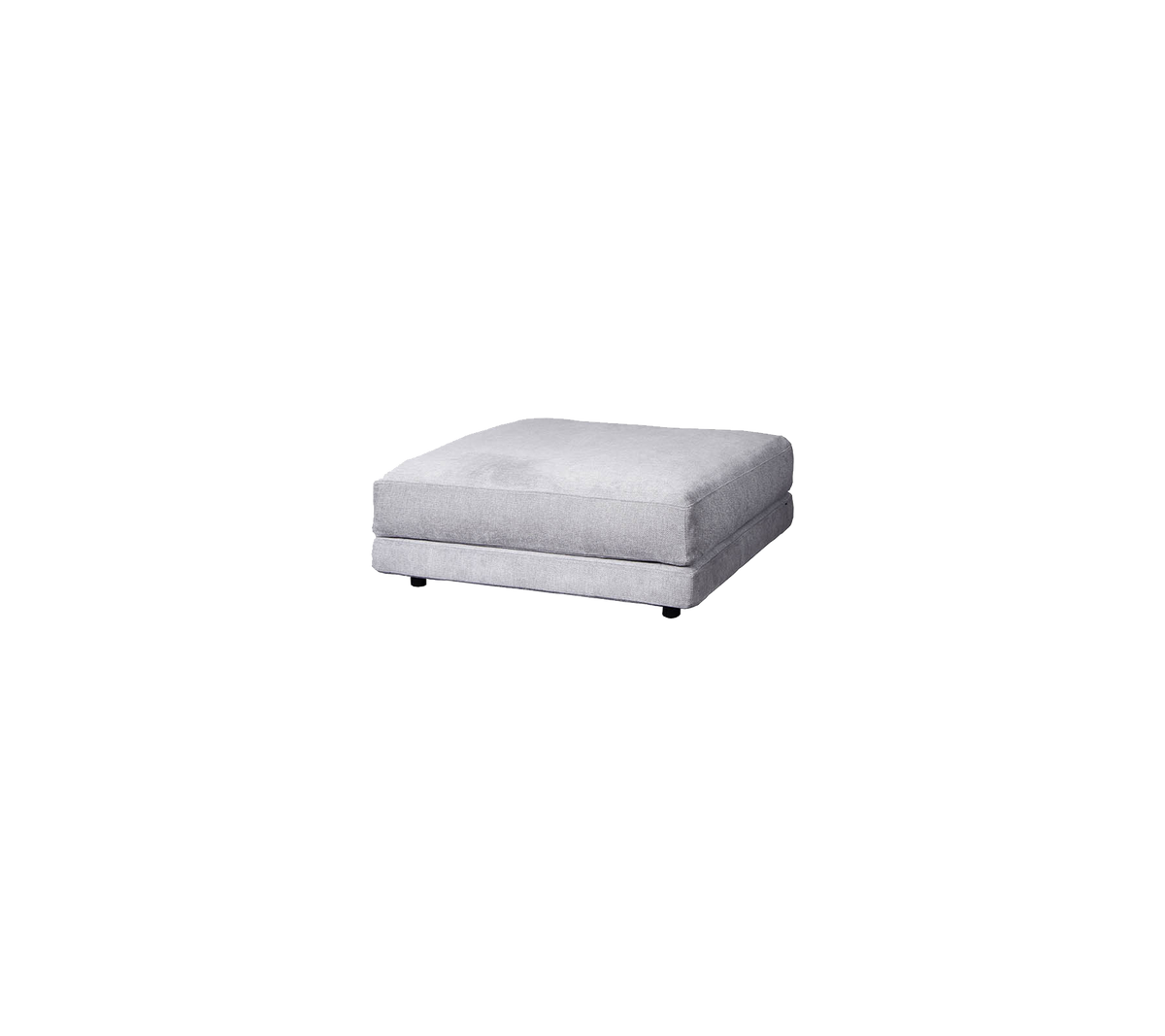 Hellegrau gepolsterter Ottoman mit quadratischer Form und einfachem Design, das eine glatte Oberfläche und subtile Polsterung aufweist.