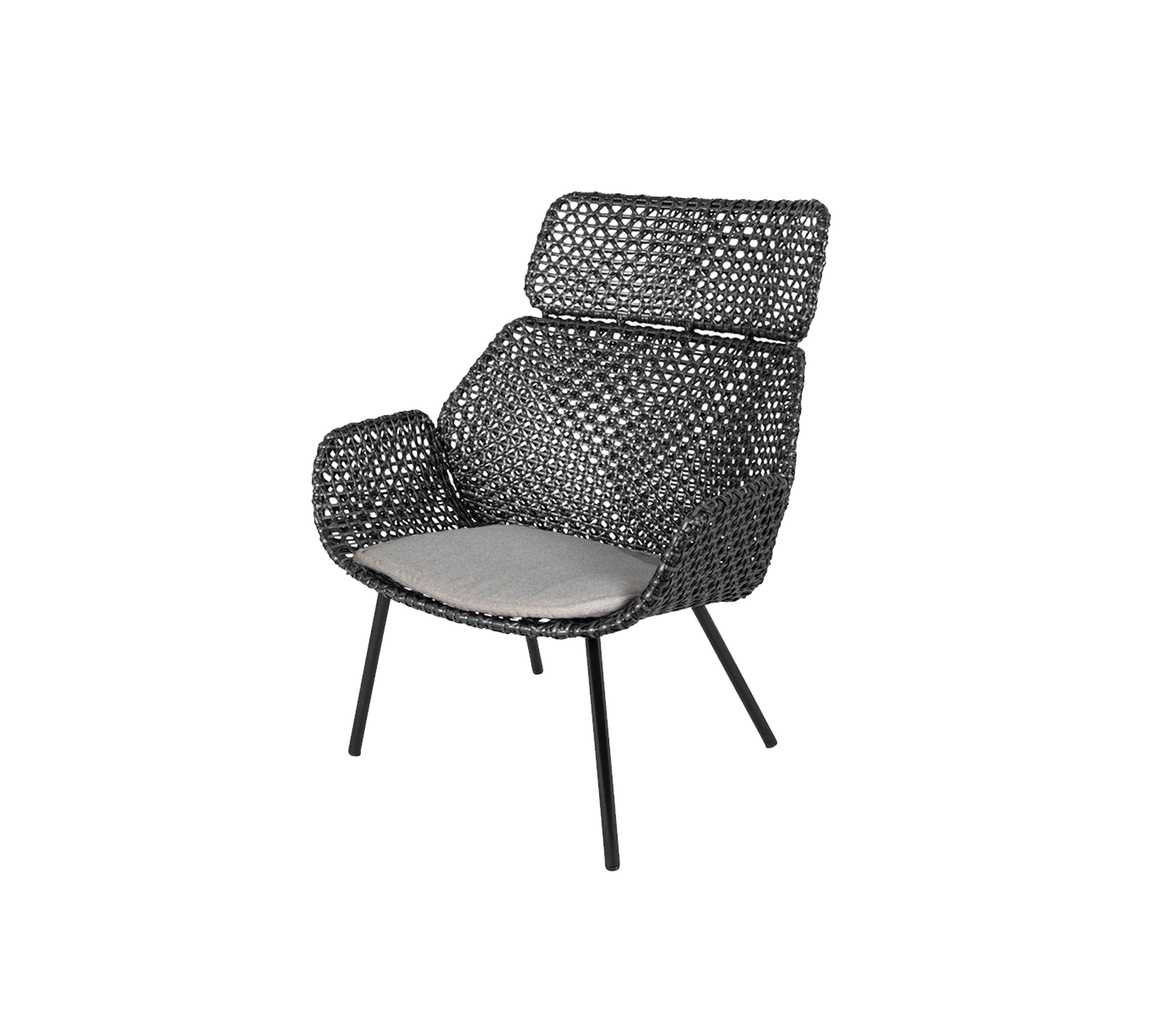 Stilvoller Stuhl mit geflochtenem Design und gepolstertem Sitz, der eine moderne Silhouette und stabile Beine für Komfort und Unterstützung bietet.