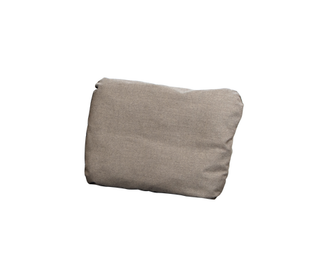 Helle braune Kissen mit einer weichen Stoffstruktur, leicht plump, entworfen für Komfort und Stil in Sitzarrangements.