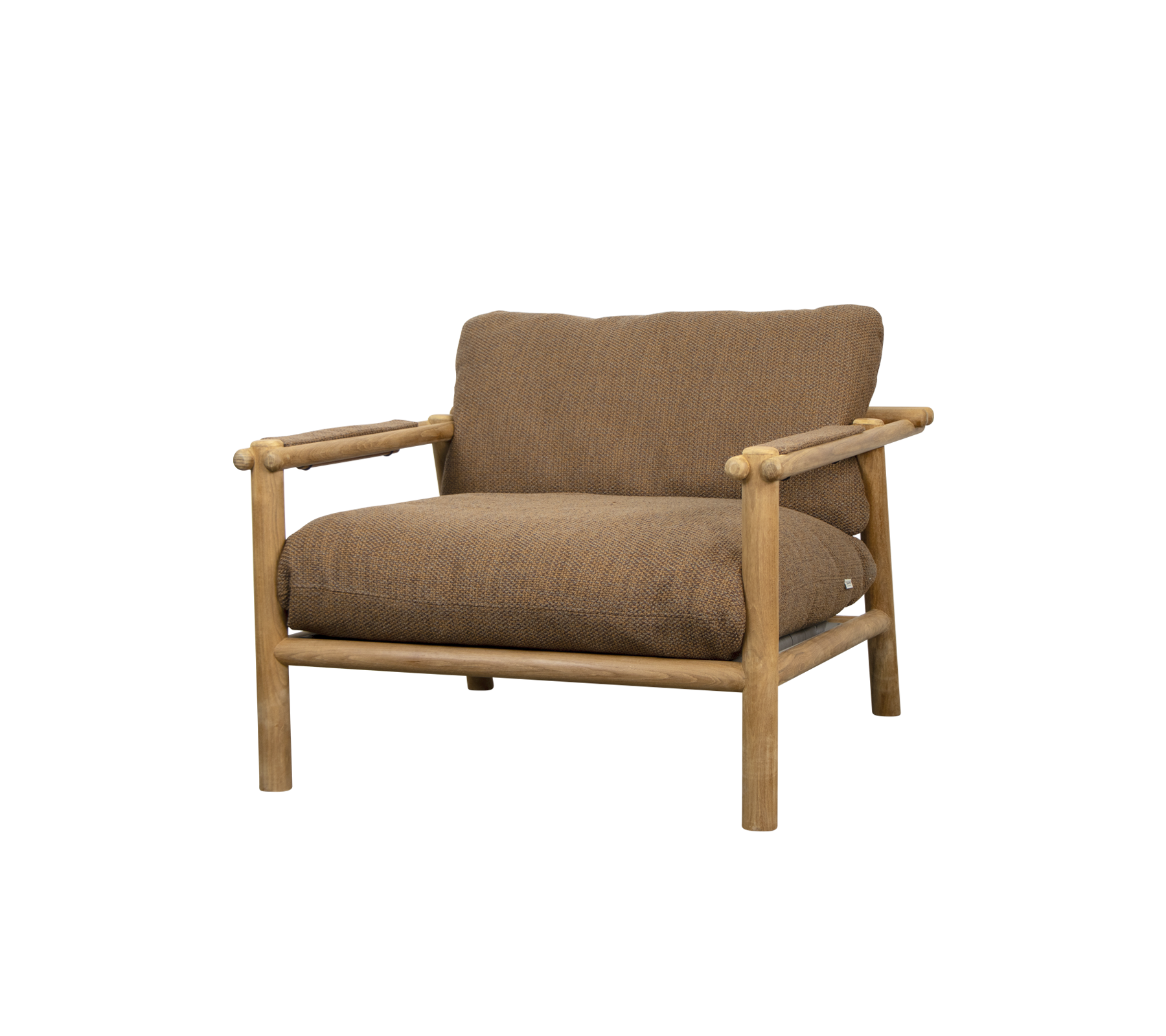 Ein bequ chair mit einem Holzrahmen und weichen braunen Kissen, entworfen für Entspannung und Stil.