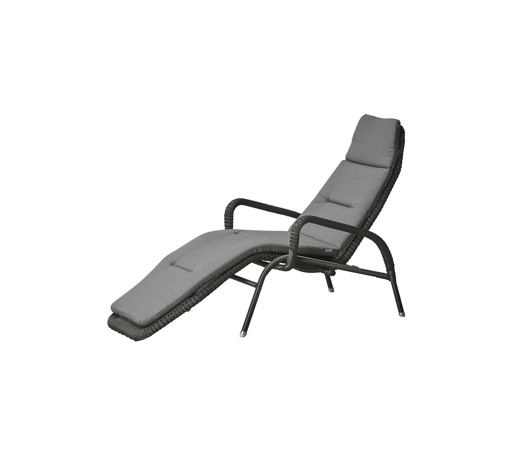 Ein eleganter, moderner Relaxsessel mit geschwungenem Design und gepolstertem Sitz in neutralem Grau, mit stabilen Armlehnen und Beinen.
