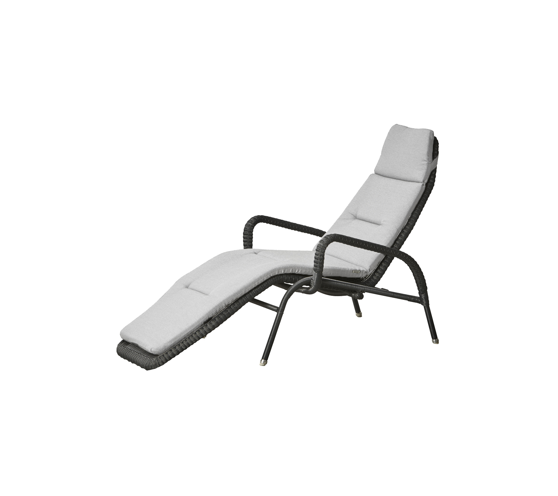 Bequemer Loungestuhl mit schlankem Design, ausgestattet mit einem gepolsterten Sitz und Rückenlehne zur Entspannung. Ideal für die Freizeit.