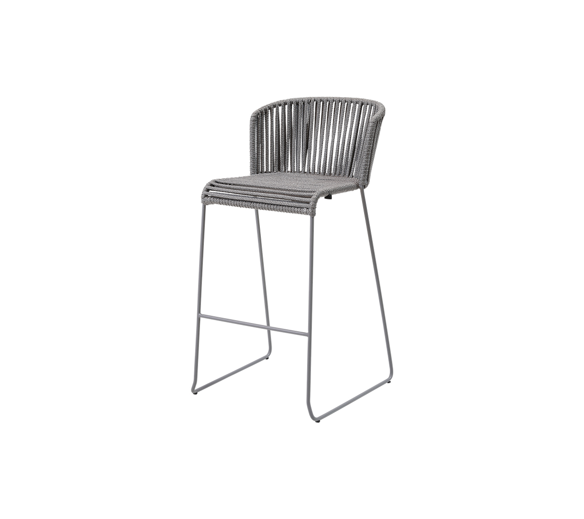 Ein stilvoller, erhöhter Stuhl mit einem schlanken Metallrahmen und einem modernen gewebten Sitzdesign in neutralen Tönen, ideal für zeitgenössische Räume.