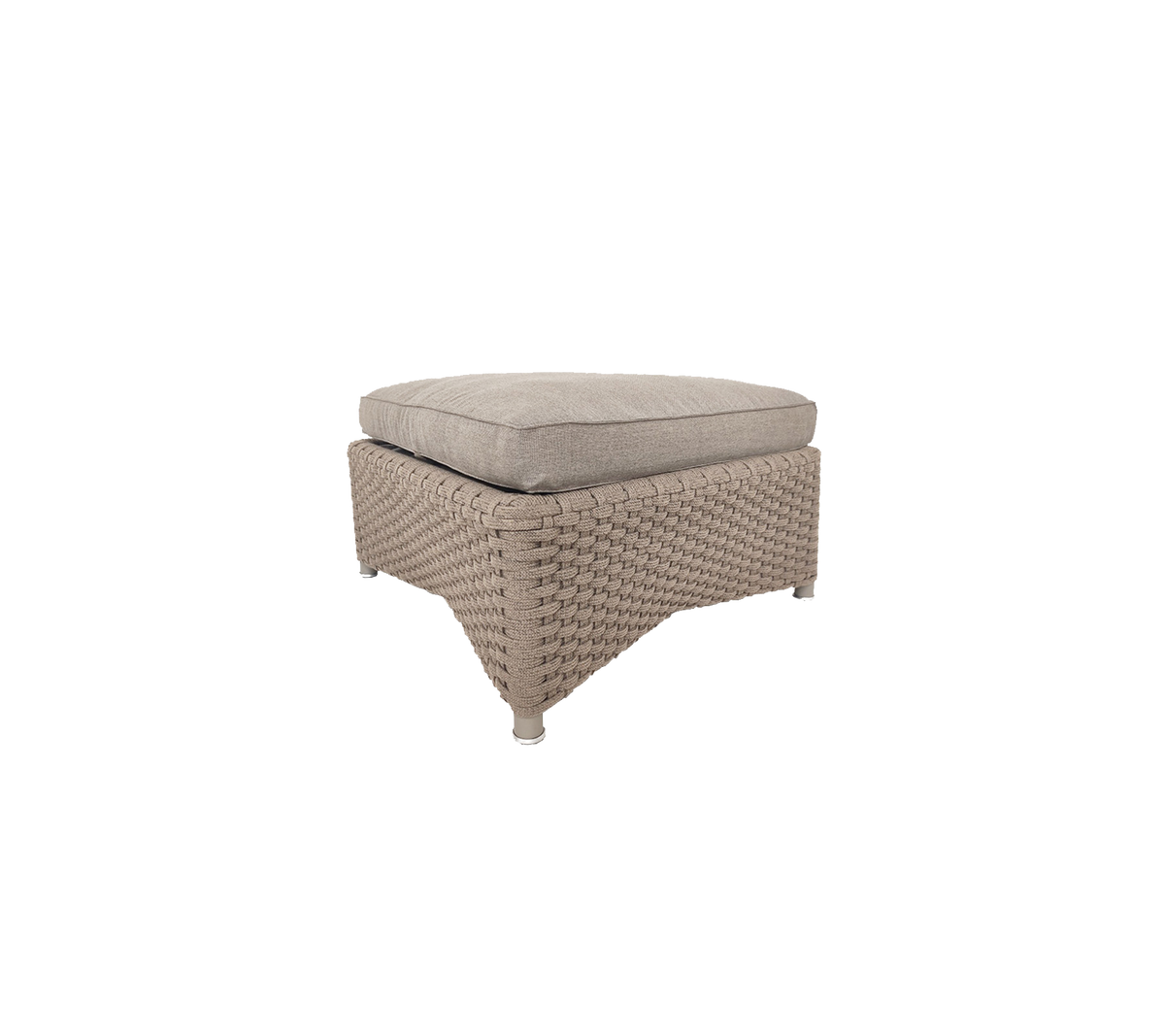 Helle beige gewebter Fußhocker mit gepolsterter Oberseite, der ein strukturiertes Design und eine robuste Basis für zusätzlichen Komfort und Stil bietet.