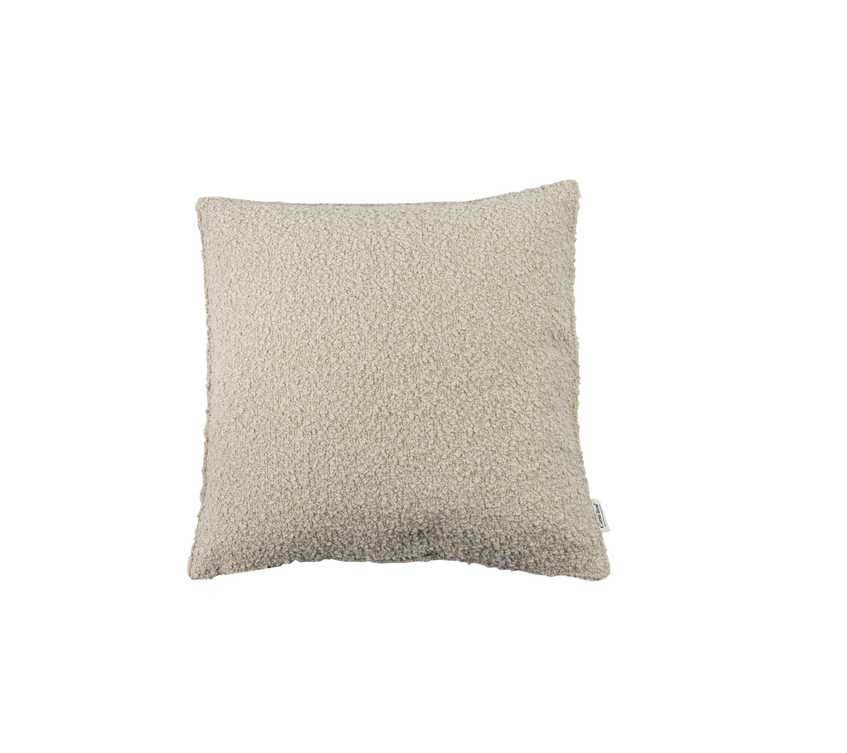 Quadratisches Kissen in einer weichen beige Textur, perfekt, um jedem Sitzbereich Komfort und Stil zu verleihen.