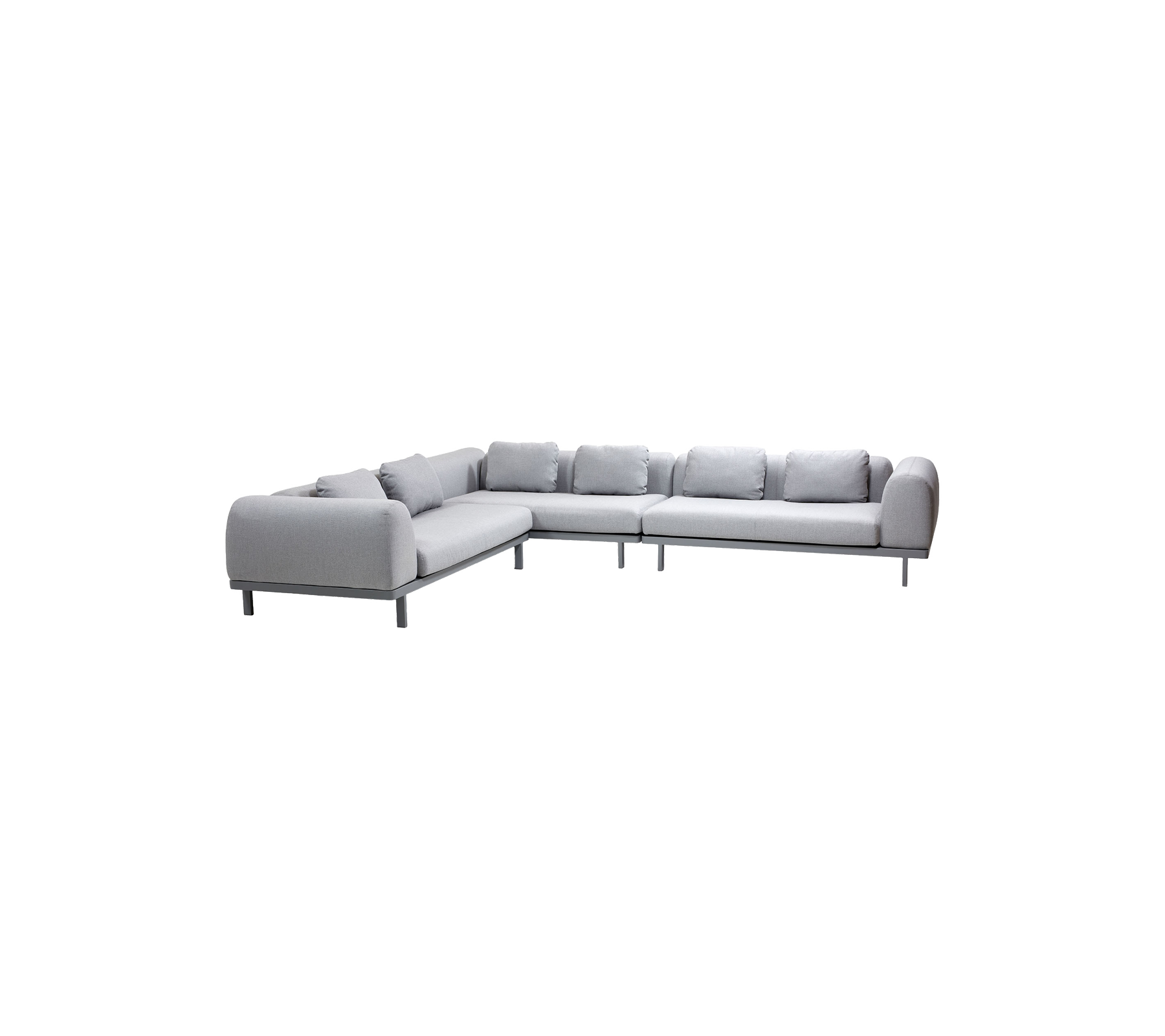 Hellgraues U-förmiges Sofa mit plüschigen Kissen und modernem Design, ausgestattet mit einem schlanken Metallrahmen für einen zeitgemäßen Look.