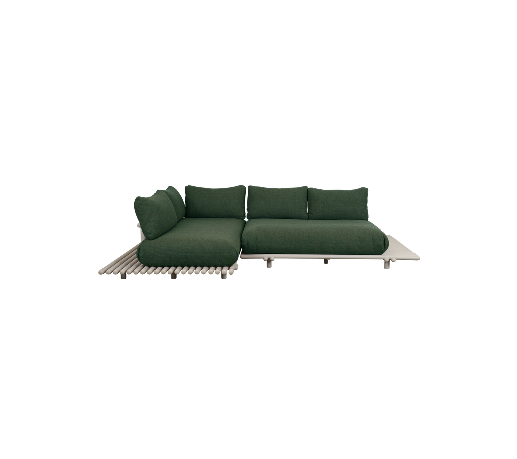 Moderne dunkelgrüne Sofa mit minimalistischer Gestaltung.
